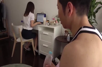 Chồng đâm cho đầy đặn vào cánh hoa ren tự dưng phun ra lửa